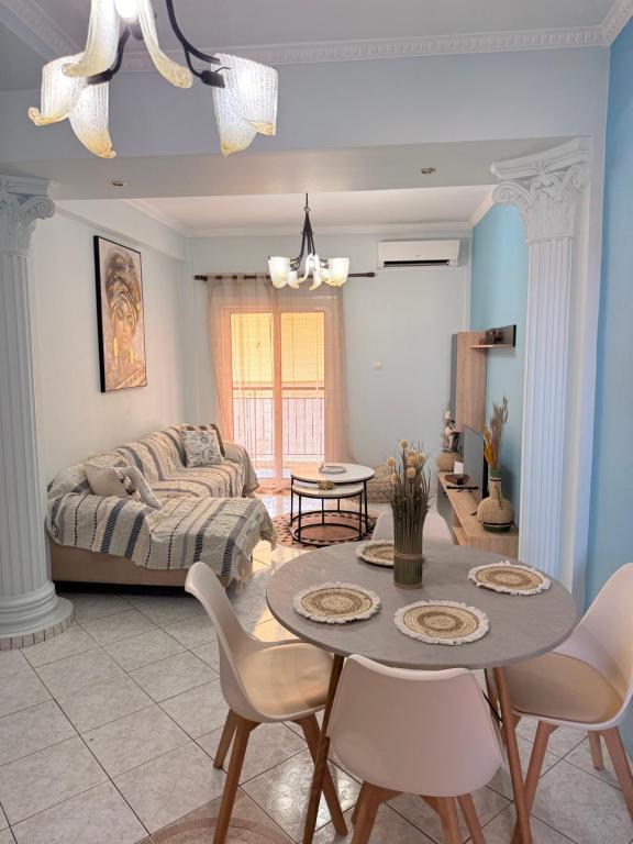 Faidra's Cozy Apartment Ioannina - Living area
